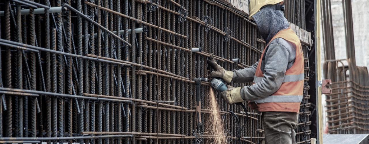 עובד קבוצת אשטרום Ashtrom Group Employee